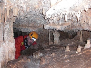 adventure tour sPELEOLOGIA Grotta Foggia Nuova.jpg